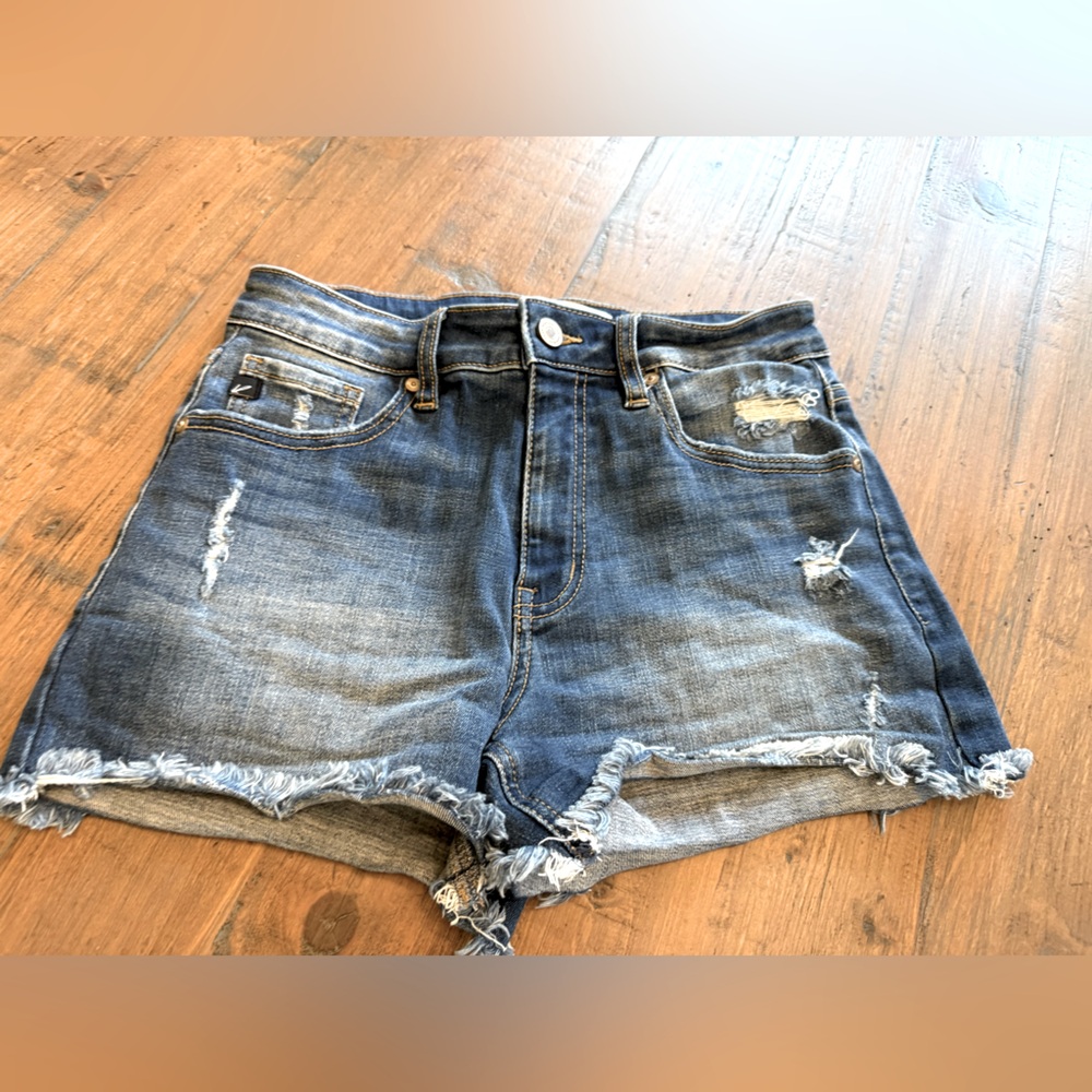 Kancan distressed woman’s Jean shorts. Size M waist 14” /28”.Excellent condition